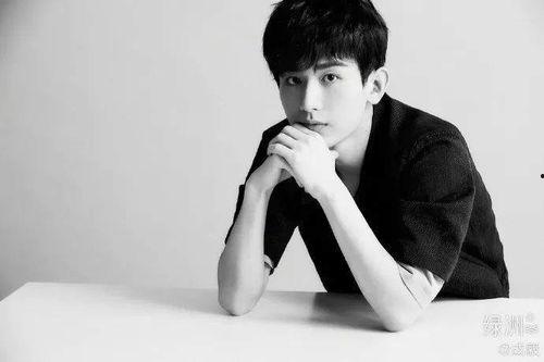 成毅恋情最新爆料图片,甜蜜同框引热议，细节揭秘恋情真相！”  第2张